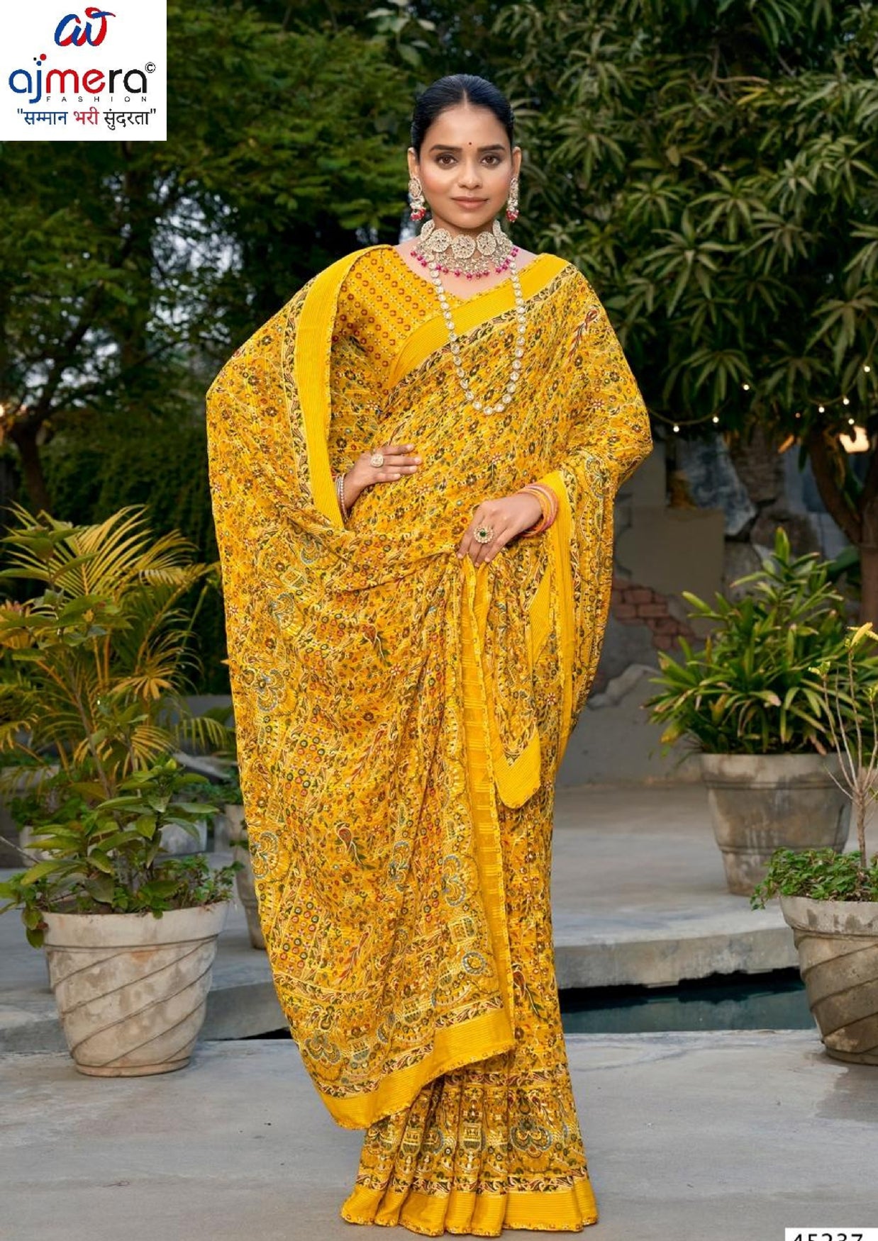 Chic Printed Saree with Blouse Piece for Sophisticated Ethnic Style | VDT-PEARL